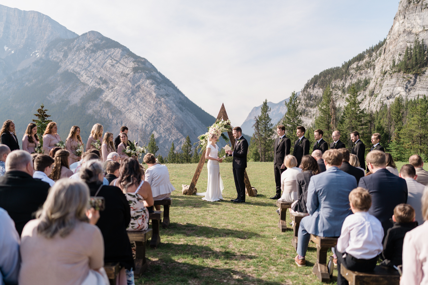 wedding ceremony at Tunnel Mountain in Banff 